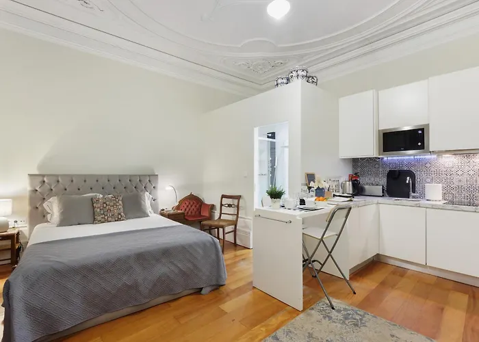 Lighthouse With Sea View Oporto