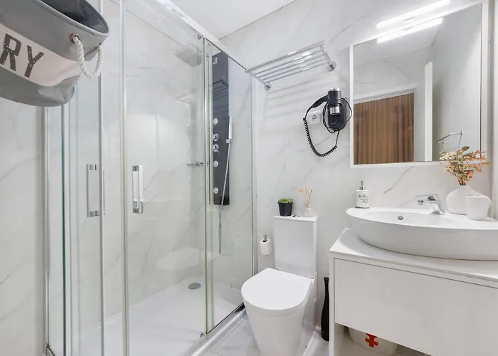 Lighthouse With Sea View Apartament *