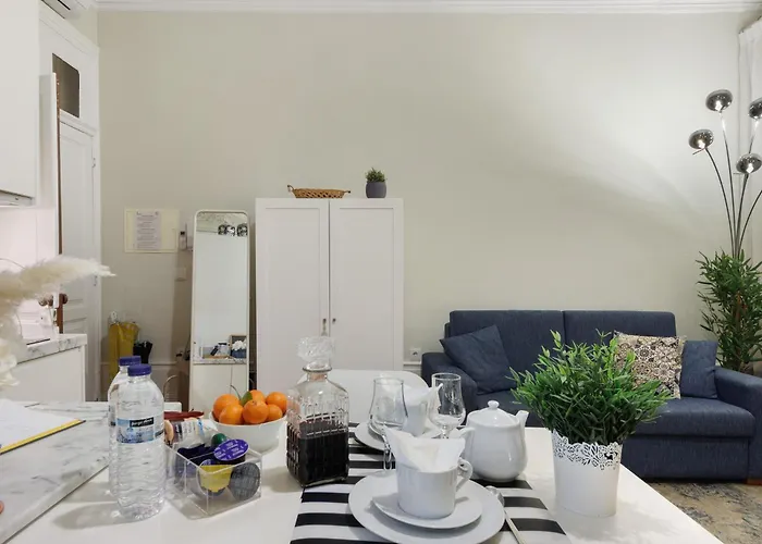 Lighthouse With Sea View Apartament *